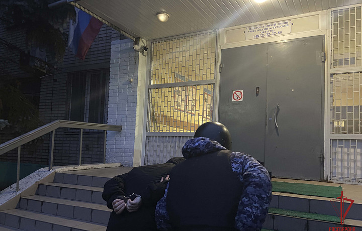 В баре Тулы росгвардейцы задержали агрессивного посетителя