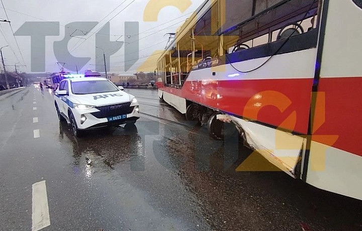 Трамвай, попавший в ДТП на мосту в Туле, выходил на рейс в исправном состоянии