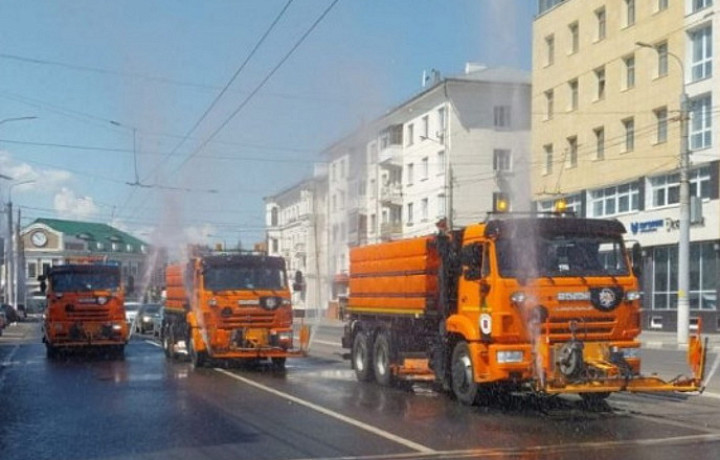 В Туле 3 июля продолжается уборка городских улиц