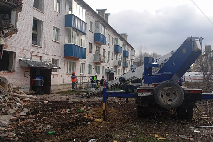 Обрушение жилого дома после взрыва в Куркино: что сейчас происходит на месте ЧП