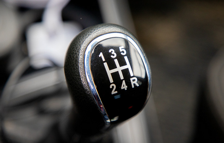 Авотэксперт Щиголев рекомендовал тулякам менять масло в коробке передач раз в два года