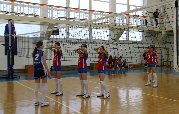 В Туле проходит волейбольный турнир к 80-летию Победы