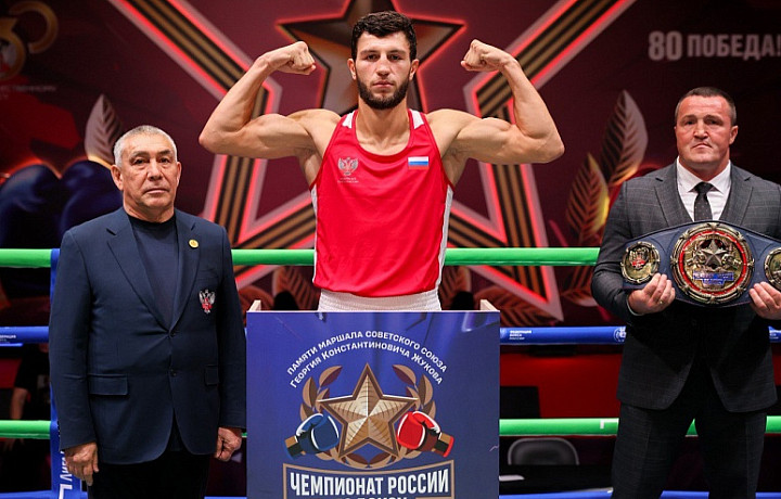 Джамбулат Бижамов стал четырехкратным чемпионом России по боксу