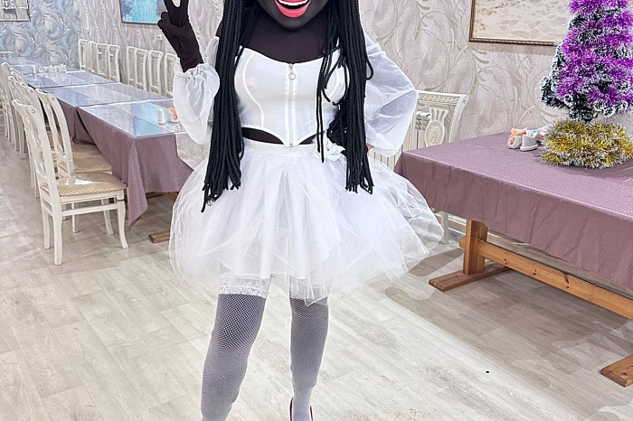 От Пирожкова до Путина: Людмила Балясникова рассказала, какие ростовые куклы в Туле пользуются особым спросом