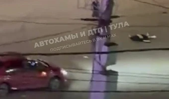Пешехода сбили на перекрестке улиц Октябрьской и Пузакова в Туле