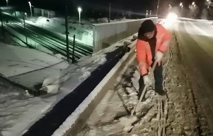 В Туле на мостах проводят противопаводковые мероприятия