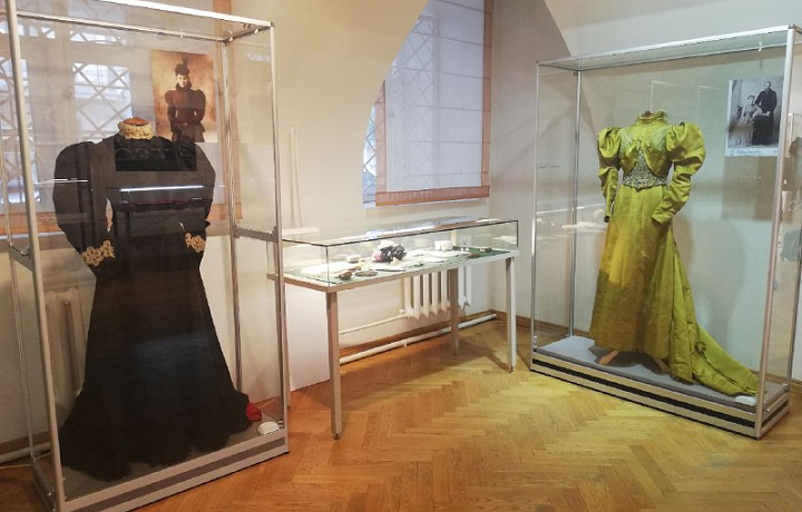 В Туле открылась выставка, посвященная моде конца XIX - начала XX веков