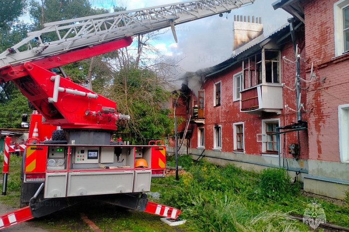 На пожаре в жилом доме в Донском эвакуировали 20 человек