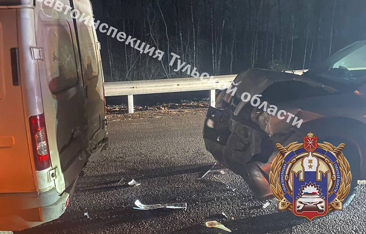 Два человека пострадали при столкновении Hyundai и «ГАЗ» на трассе М-2 в Щекинском районе