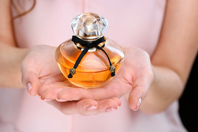 Минпромторг РФ расширил список параллельного импорта по парфюмерии и косметике