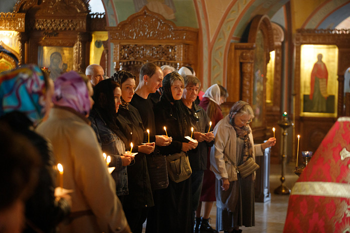 В Туле прошла церемония прощания с худруком тульского драмтеатра Дмитрием Красновым