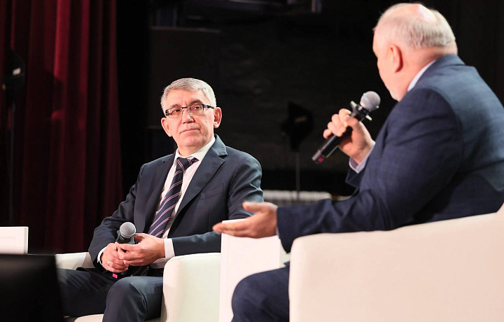 Миляев поручил вернуть компенсацию сельским старостам за мобильную связь