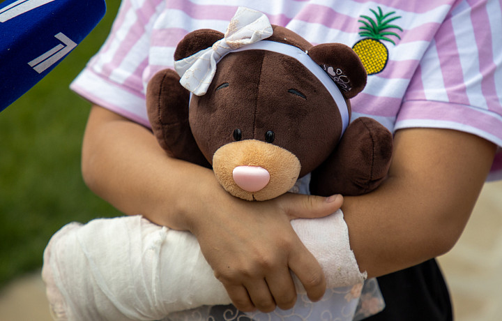 Депутат Милонов: Россия должна полностью искоренить институт иностранного усыновления