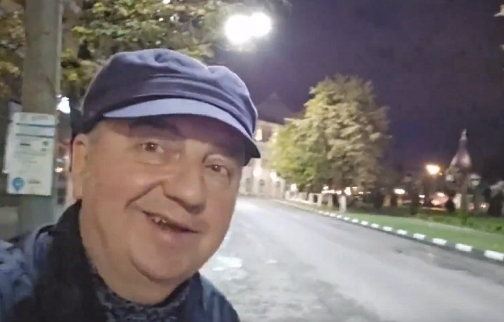 Лидер группы «Чайф» Владимир Шахрин прогулялся по вечерней Туле