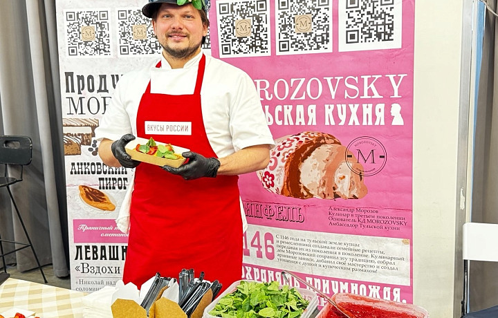 Тулякам напомнили вкус детства и накормили губернаторскими гренками