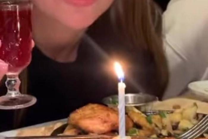 Влетевший в рекламный щит на площади Ленина Тулы салатовый BMW принадлежит блогеру с 2 млн подписчиков