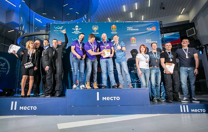 Тульские спортсмены заняли второе место на чемпионате России по парашютному спорту в аэротрубных дисциплинах
