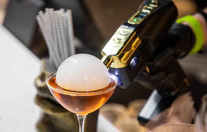 Врач-нарколог рекомендовал не злоупотреблять алкоголем на Старый Новый год