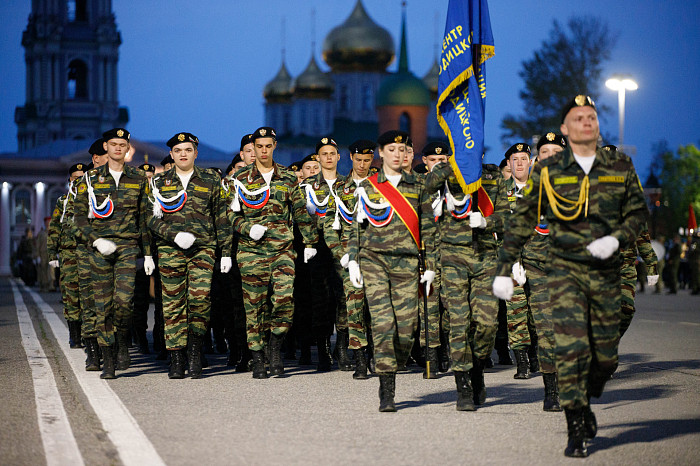 Первая репетиция Парада Победы прошла на площади Ленина в Туле