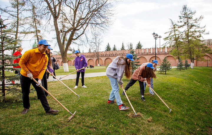 Больше 6 000 несовершеннолетних туляков устроились на работу во время летних каникул