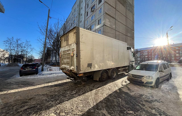 На Октябрьской улице в Туле сбили пешехода