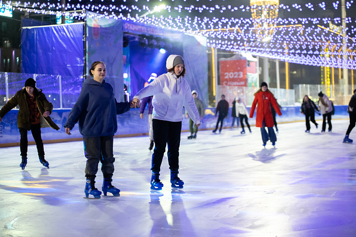 В Туле открылся Губернский каток: фоторепортаж