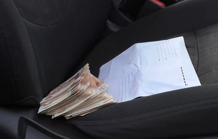 Появилось видео задержания у ТРЦ «Макси» в Туле мужчины, заказавшего «киллера» для бывшего мужа сожительницы