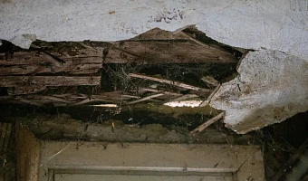 Жительница Киреевска отсудила у властей 1,6 млн за аварийную квартиру и капремонт, который ни разу не сделали за 70 лет