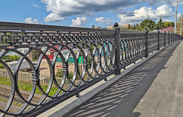 Литейный цех КМЗ приступил к изготовлению перильного ограждения для Краснопресненского путепровода