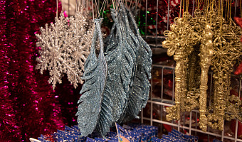 Ёлочные украшения к Новому году подорожали на 13%