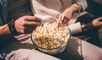 Снежинки ртом ловили: Wink поможет пережить последний месяц зимы