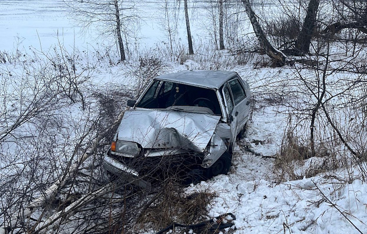 В Киреевском районе водитель «Лады» потеряла управление и слетела в кювет