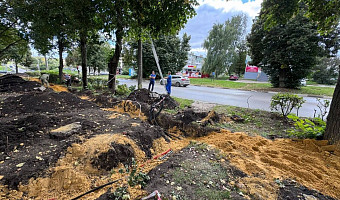 В Новомосковске продолжают обновлять сквер 239-й стрелковой дивизии
