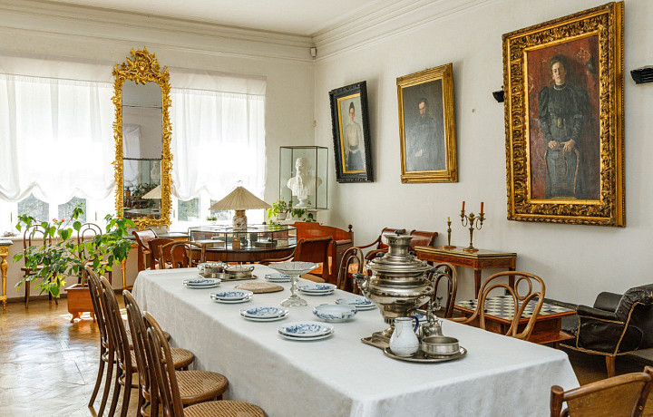 Туристам разрешили самостоятельное посещение дома Льва Толстого в Ясной Поляне