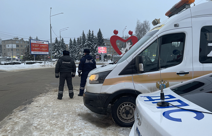 Госавтоинспекция проверила в Новомосковске транспорт, перевозящий пассажиров