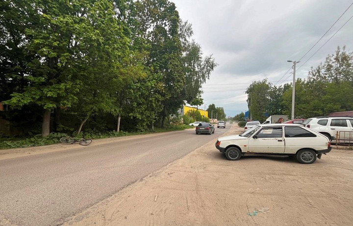 Водитель ЗАЗа сбил велосипедиста на Ханинском проезде в Туле