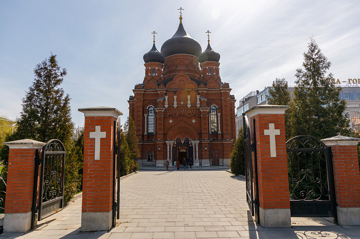 В Туле прошла церемония прощания с худруком тульского драмтеатра Дмитрием Красновым