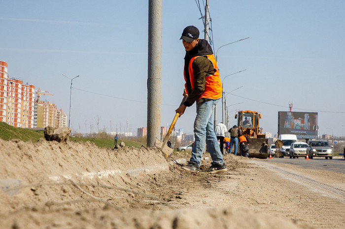 Уборка мусора ведется круглосуточно на тульских улицах