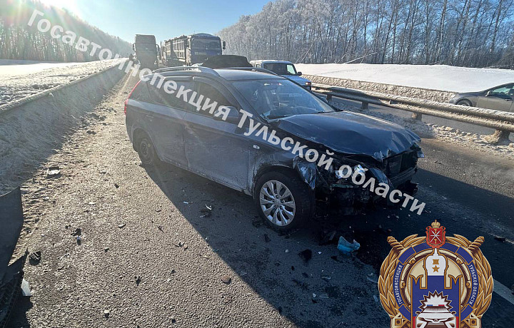 Три иномарки столкнулись на трассе М-2 в Щёкинском районе