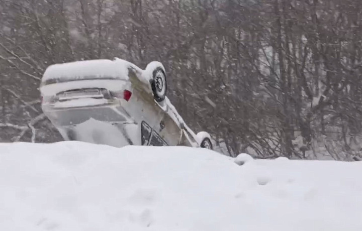 Daewoo Nexia перевернулась на трассе «Тула – Новомосковск» 15 февраля