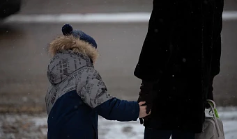 «Вы лечите симптомы у ребенка и героически игнорируете свои»: как прервать порочный круг болезней дома? Советы инфекциониста