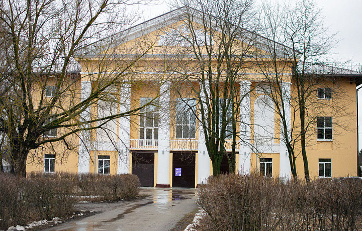 В Узловском районе после капремонта открылся ДК «Майский»