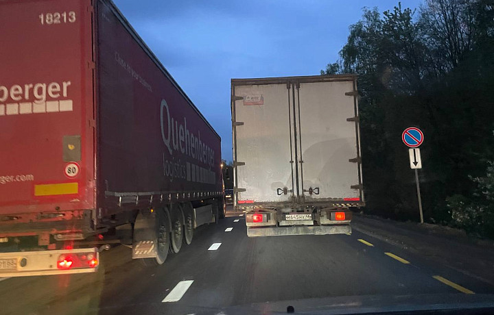 Калужское шоссе в Туле встало в пробке из-за ремонта