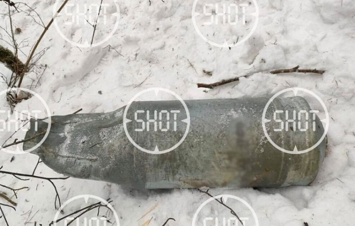 На месте падения украинского беспилотника под Калугой нашли авиабомбу