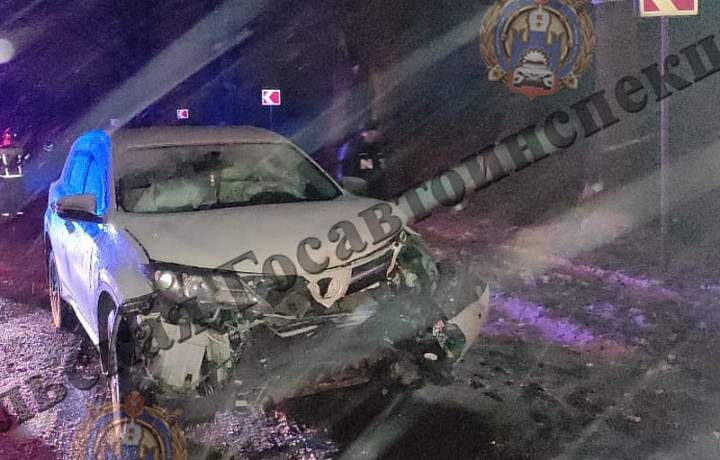 В Кимовском районе женщина за рулем иномарки врезалась в дерево: пострадал ребенок