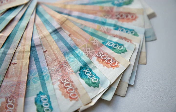 Пенсионерка из Тулы отдала аферисту 860 тысяч, чтобы он «проверил их подлинность»