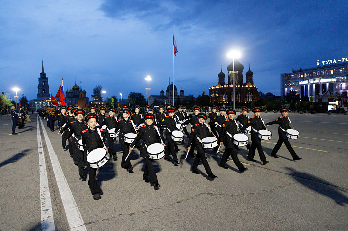 Первая репетиция Парада Победы прошла на площади Ленина в Туле