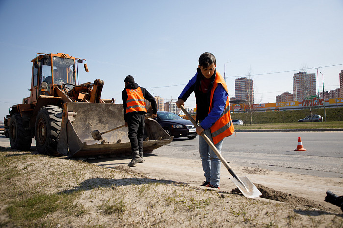 Уборка мусора ведется круглосуточно на тульских улицах