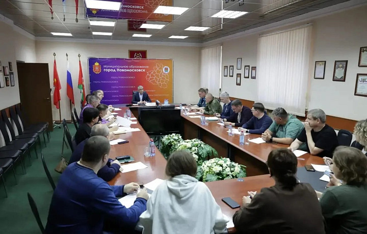 В Новомосковске губернатор Миляев провел заседание оперштаба после атаки БПЛА