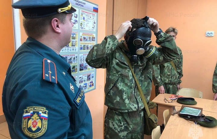 Спасатели провели уроки ОБЖ для школьников Тульской области